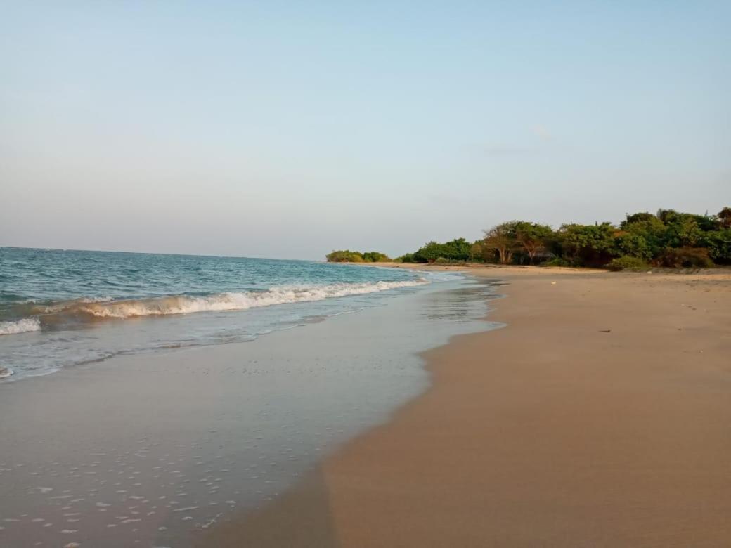 Giman Free Beach Resort Passikudah Buitenkant foto