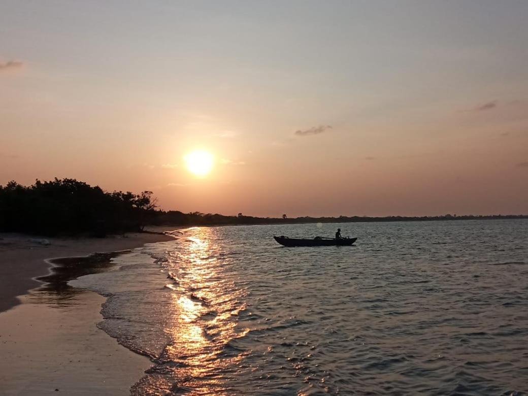 Giman Free Beach Resort Passikudah Buitenkant foto