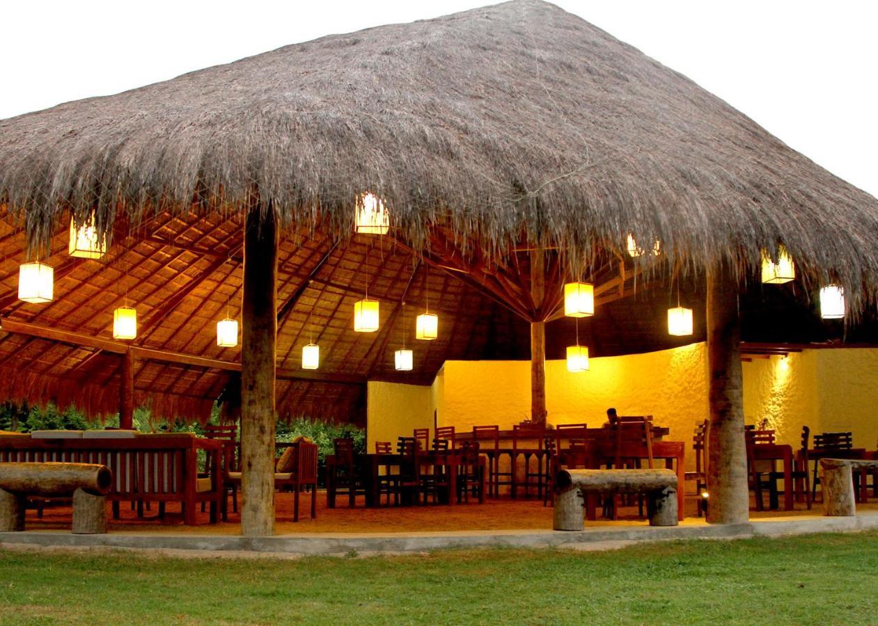 Giman Free Beach Resort Passikudah Buitenkant foto